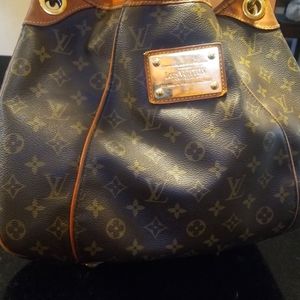 Louis Vuitton Galliera PM